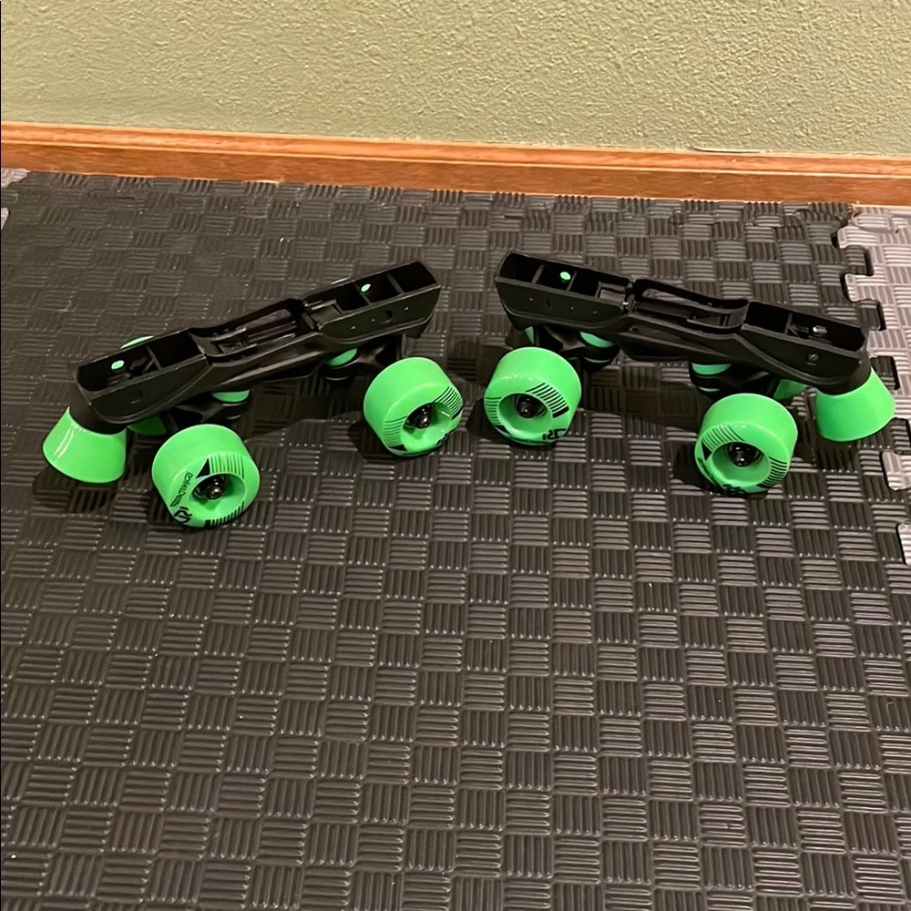 Roller Derby Roller Skate Replacement Truck Plate Wheels